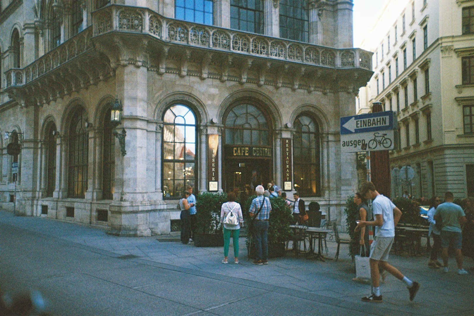Kulturschock und Kaffeehäuser – Ein ungarischer Blick auf das Studium in Österreich